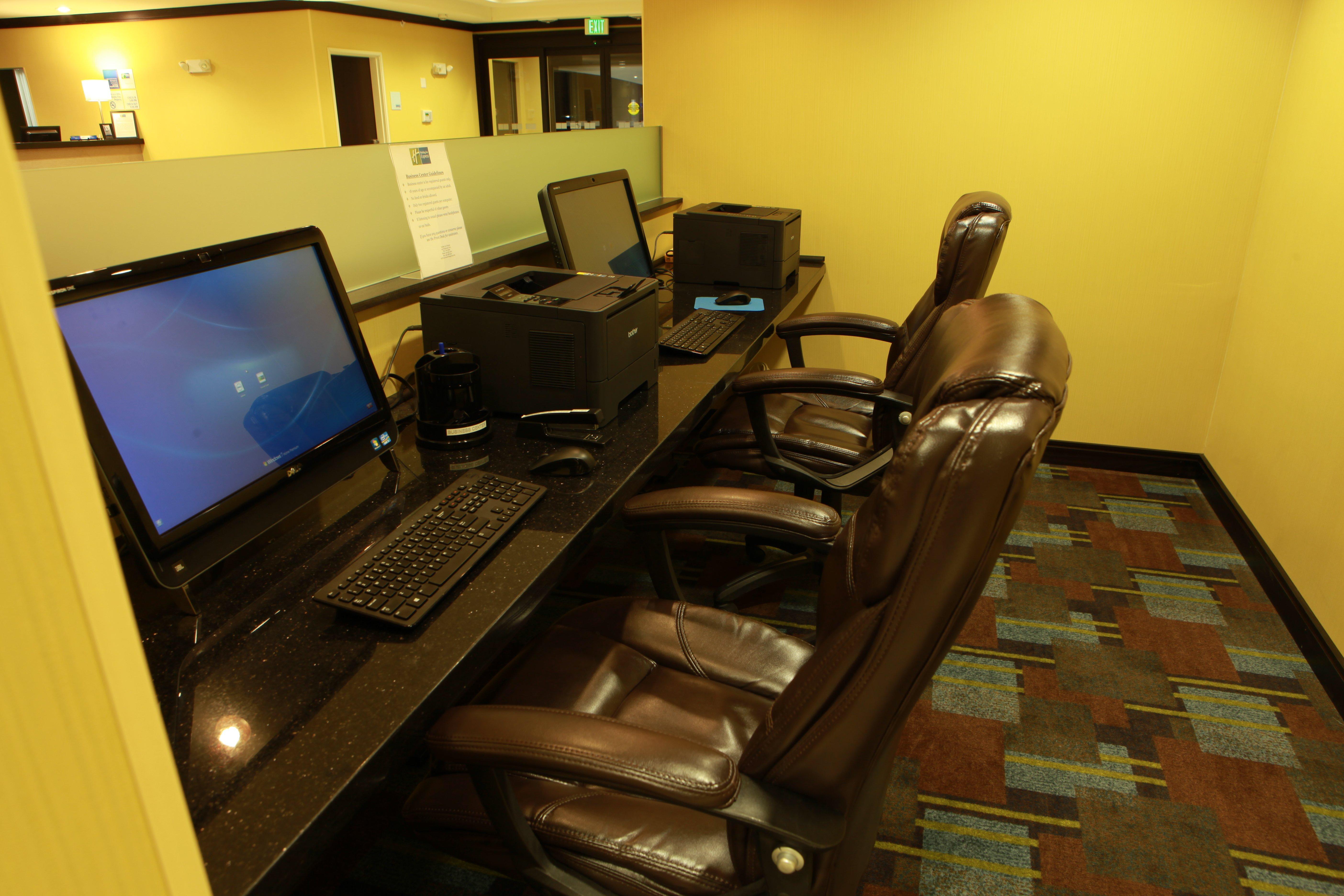 Holiday Inn Express And Suites Detroit North-Troy By Ihg Zewnętrze zdjęcie