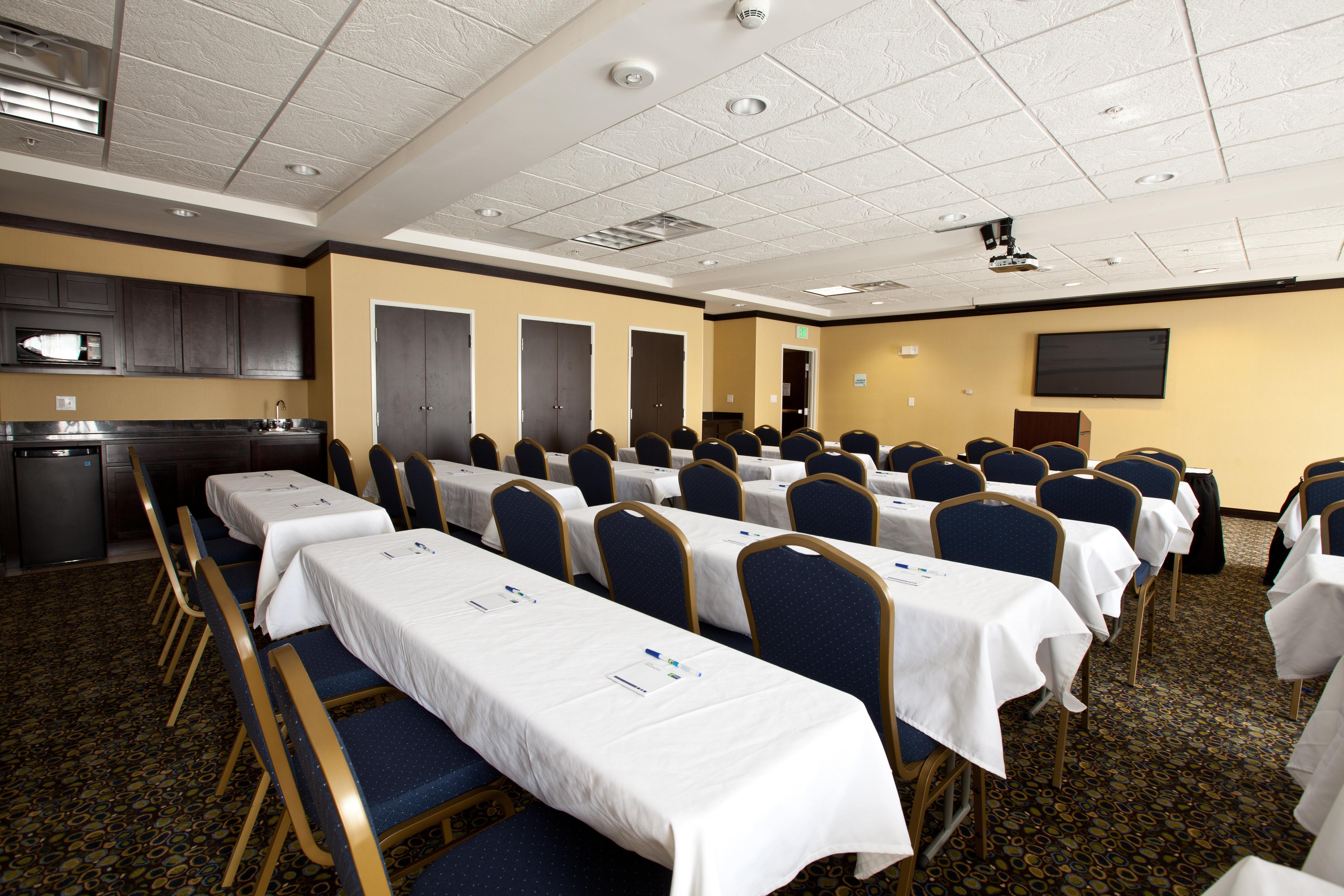 Holiday Inn Express And Suites Detroit North-Troy By Ihg Zewnętrze zdjęcie