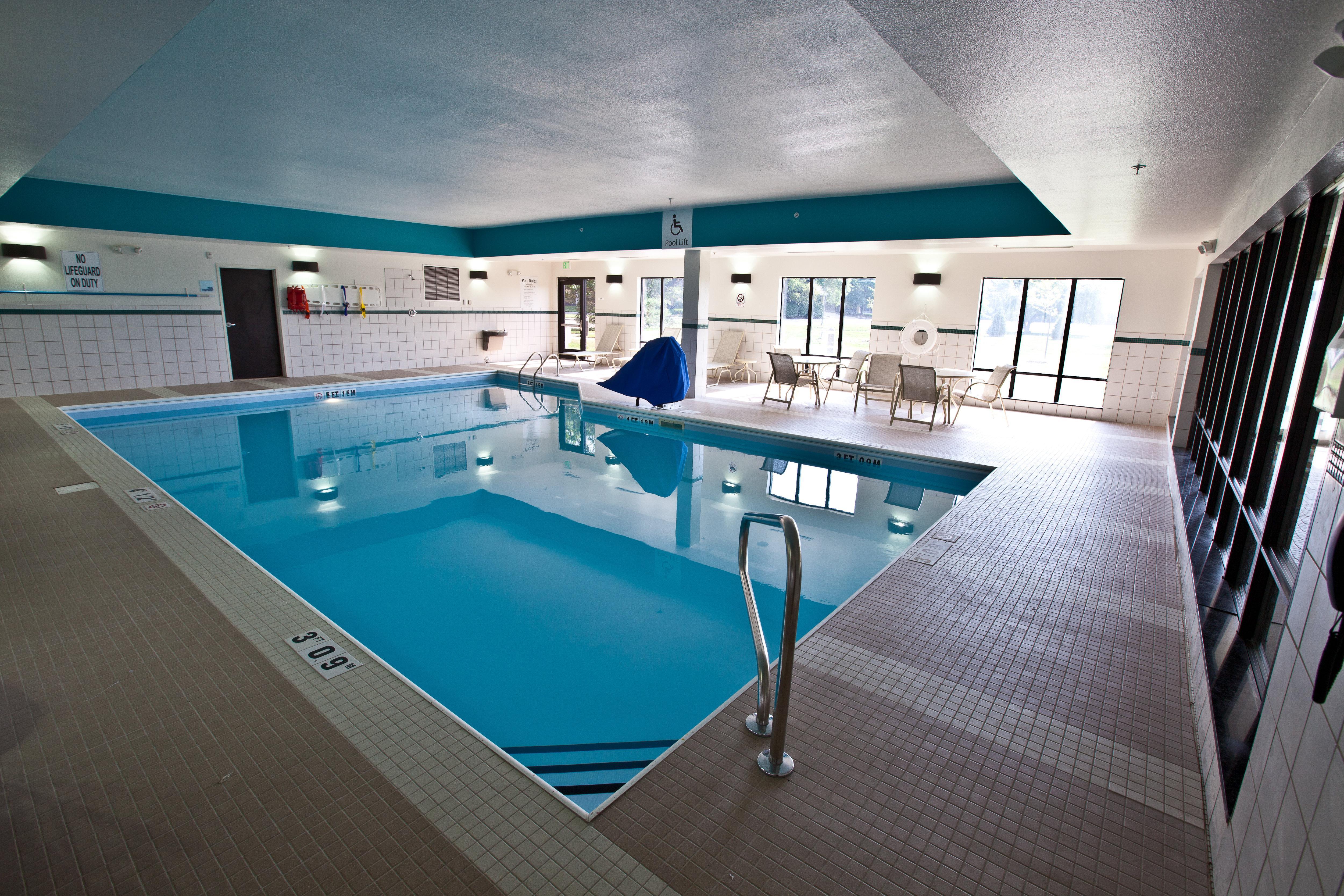 Holiday Inn Express And Suites Detroit North-Troy By Ihg Zewnętrze zdjęcie