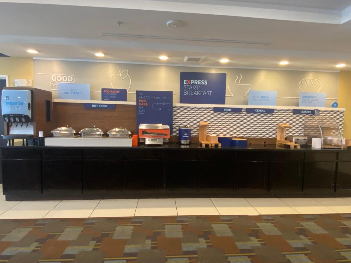 Holiday Inn Express And Suites Detroit North-Troy By Ihg Zewnętrze zdjęcie