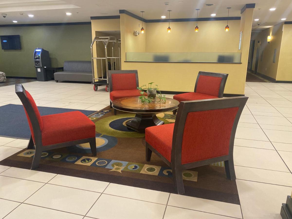 Holiday Inn Express And Suites Detroit North-Troy By Ihg Zewnętrze zdjęcie